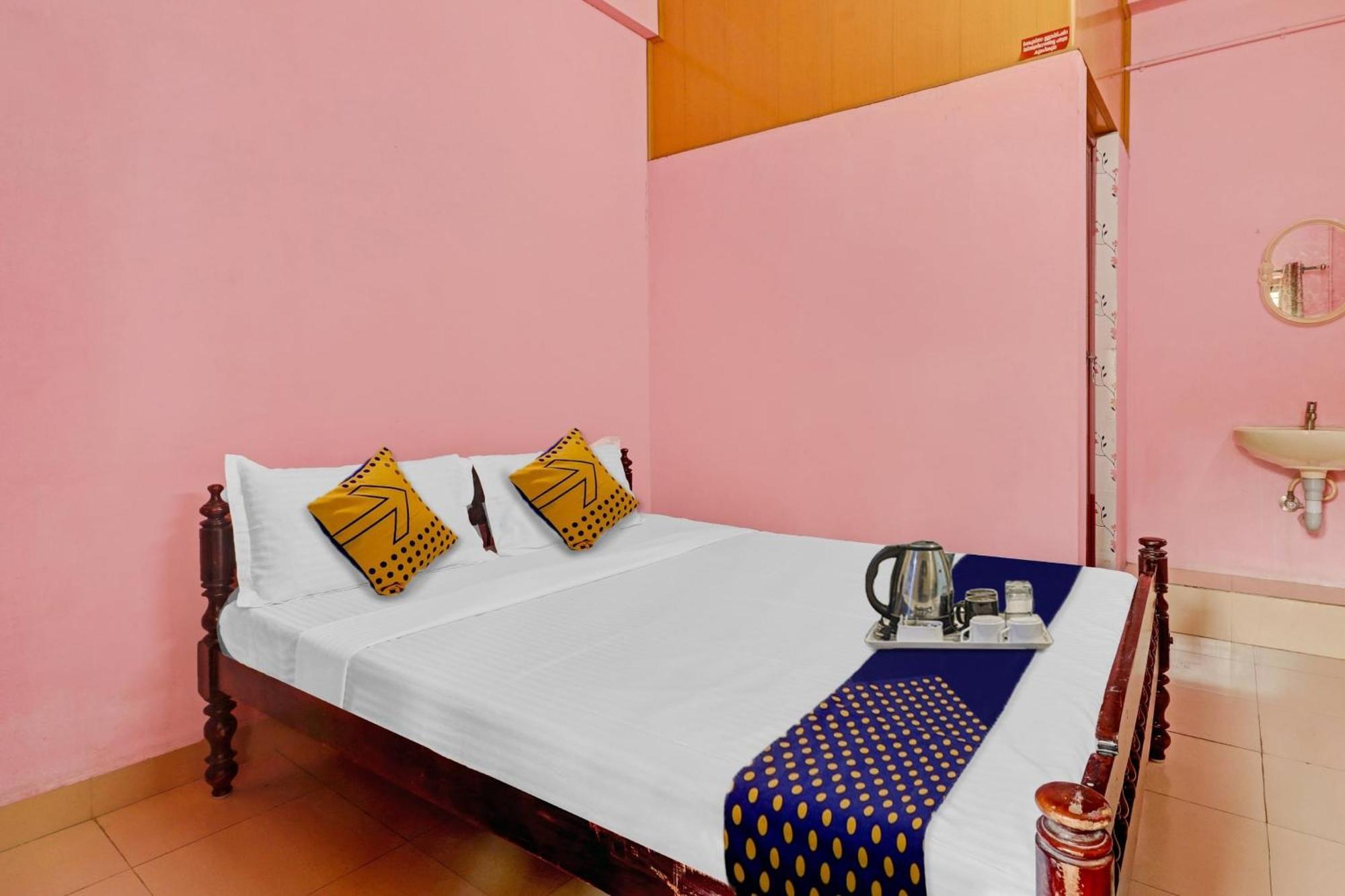Spot On Jayesh Guest House Nashik Exteriör bild
