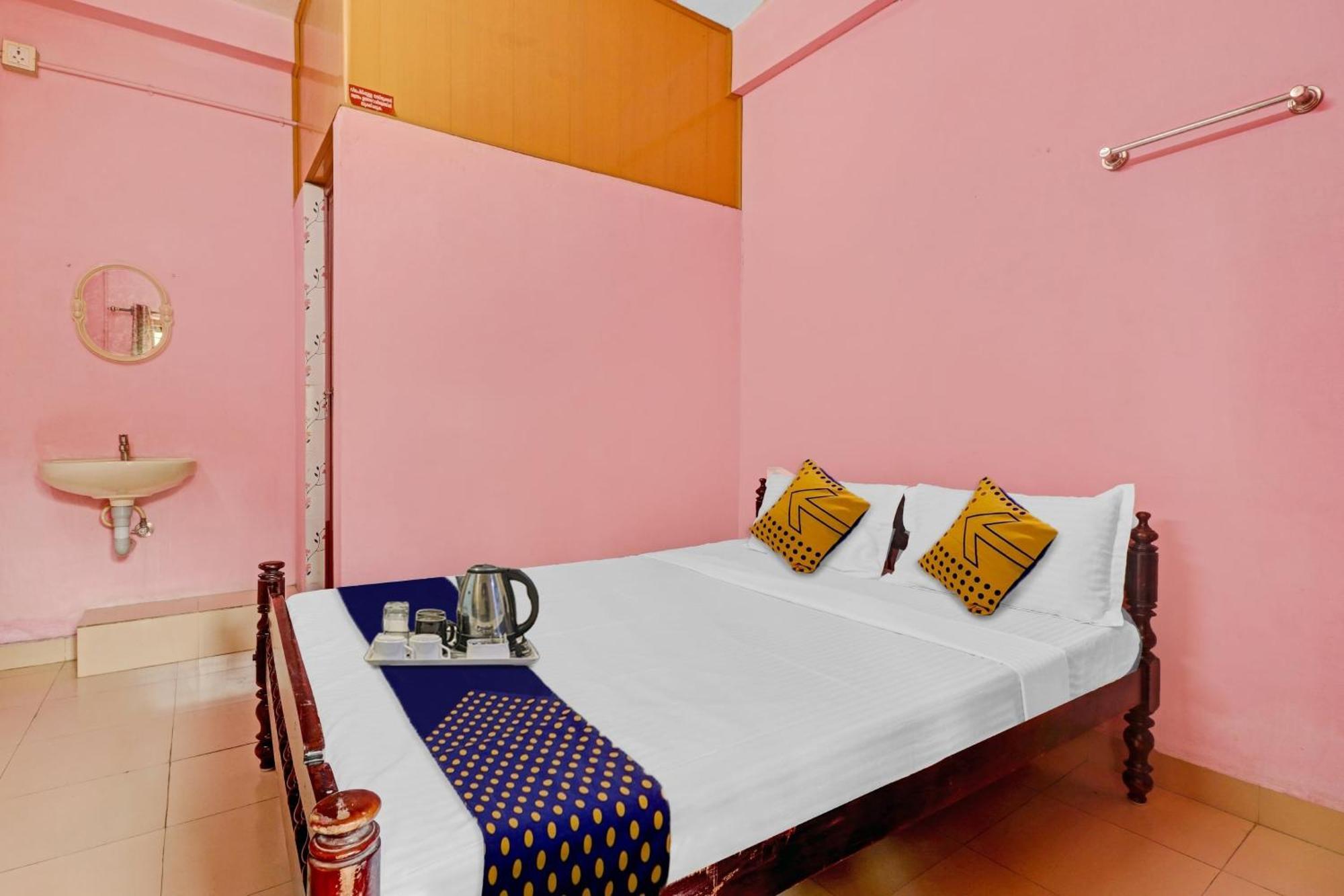Spot On Jayesh Guest House Nashik Exteriör bild