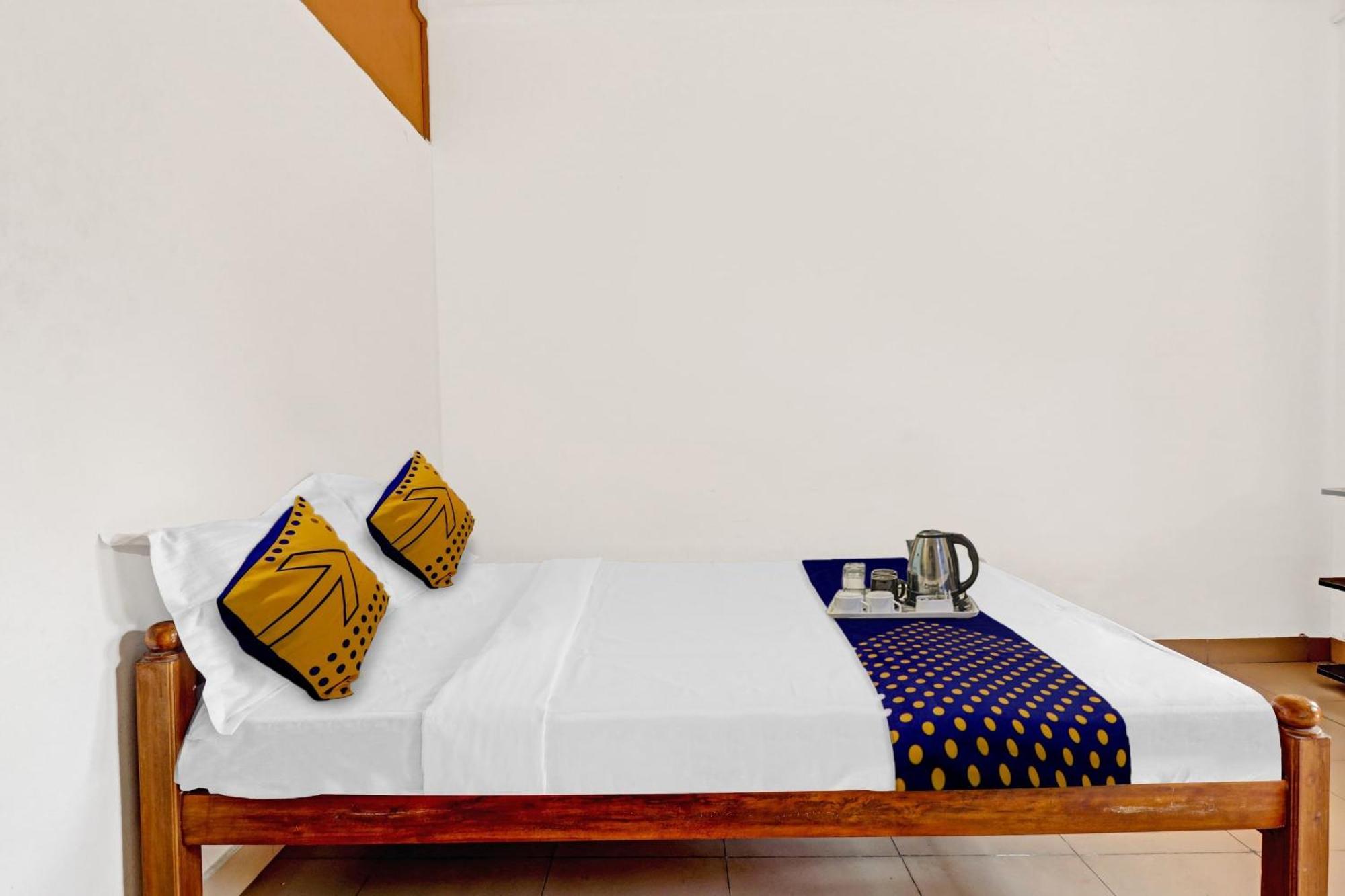 Spot On Jayesh Guest House Nashik Exteriör bild