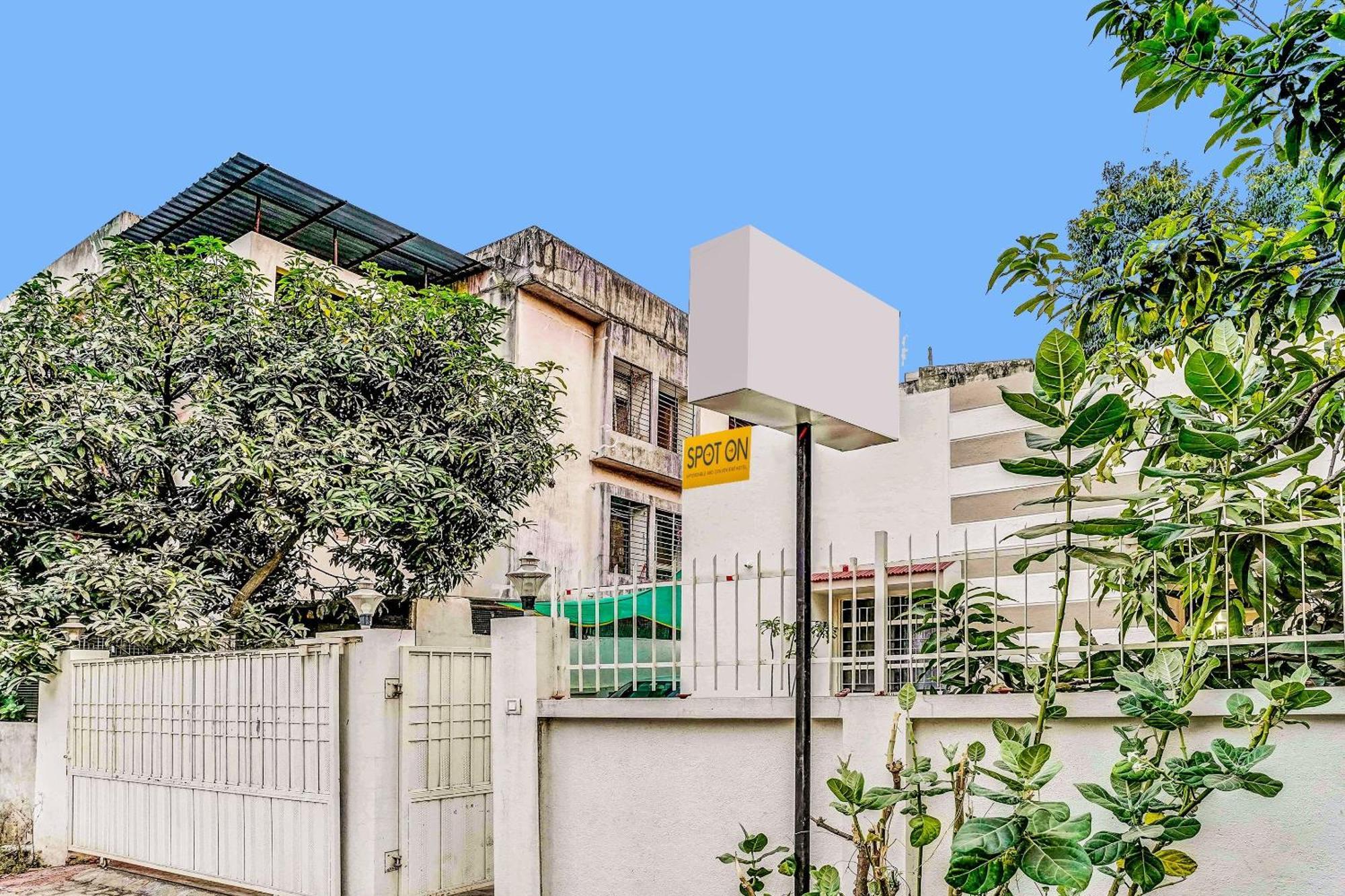 Spot On Jayesh Guest House Nashik Exteriör bild